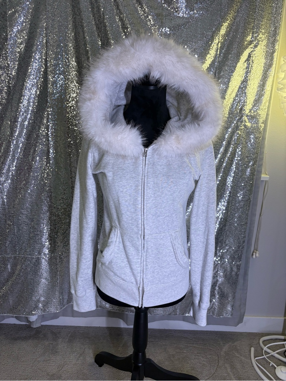 Hollister Fur Trim Hoodie 🤍